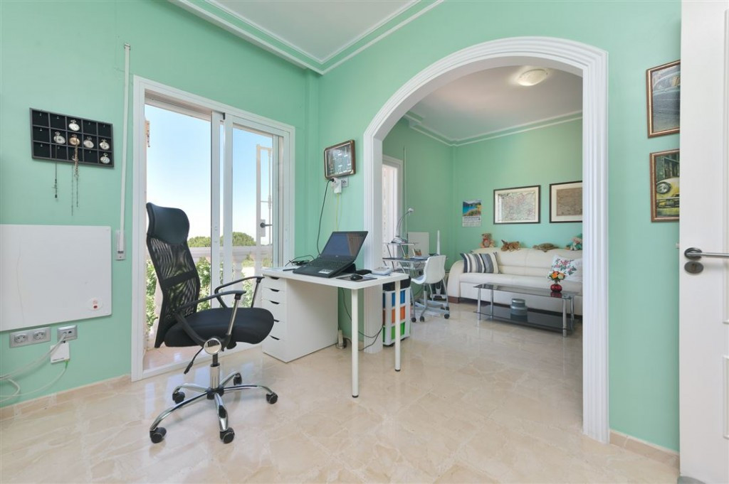 9 Bed Townhouse for sale in Alhaurín De La Torre Costa Del Sol, Málaga, Spain