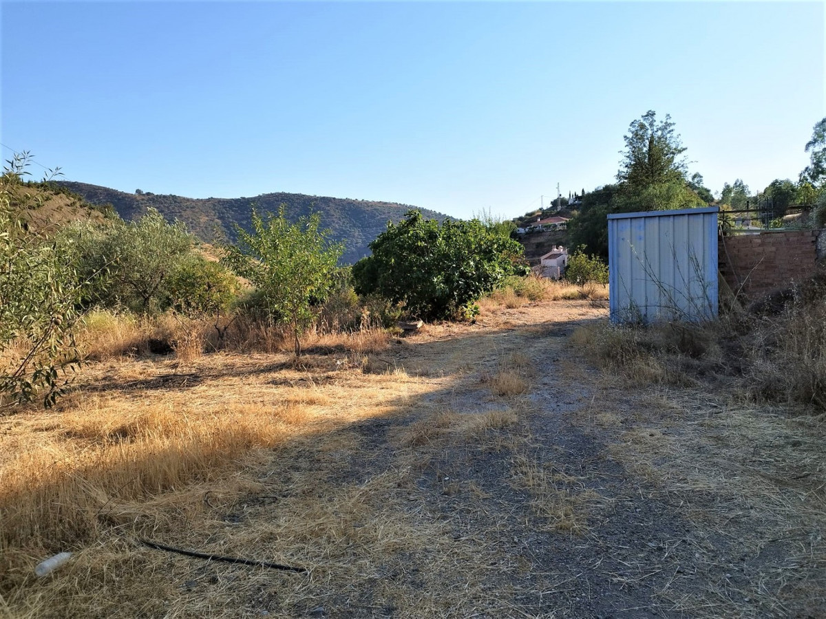 Se vende Finca - Cortijo de 2 dormitorios en Costa Del Sol East, Málaga, España