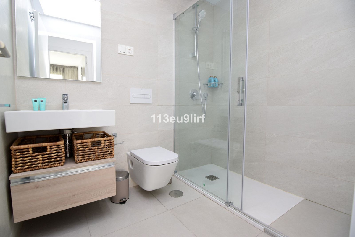3 Bed Apartment for sale in Estepona Costa Del Sol, Málaga, Spain