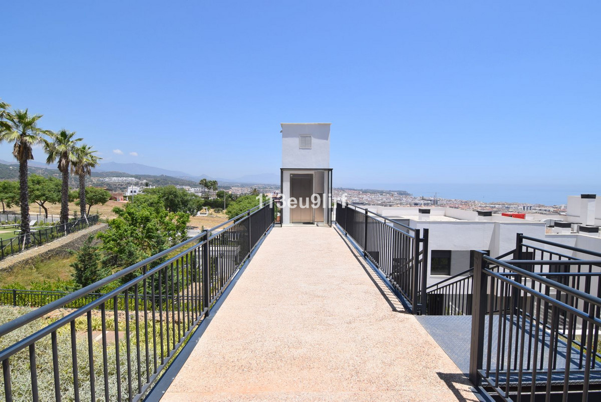 3 Bed Apartment for sale in Estepona Costa Del Sol, Málaga, Spain