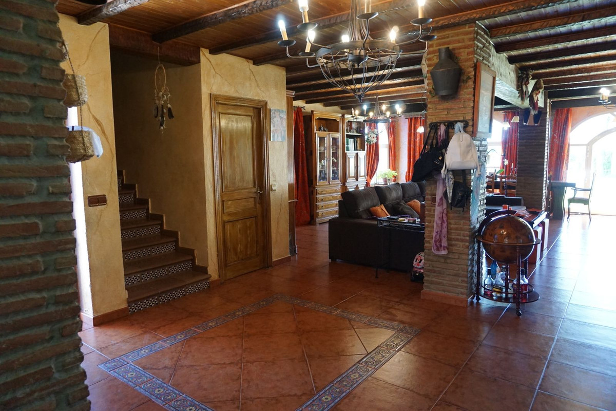 6 Bed Townhouse for sale in Estepona Costa Del Sol, Málaga, Spain