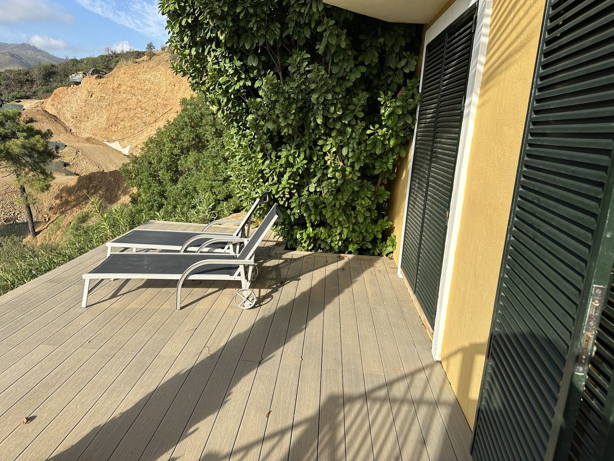 5 Bed Townhouse for sale in Benahavís Costa Del Sol, Málaga, Spain