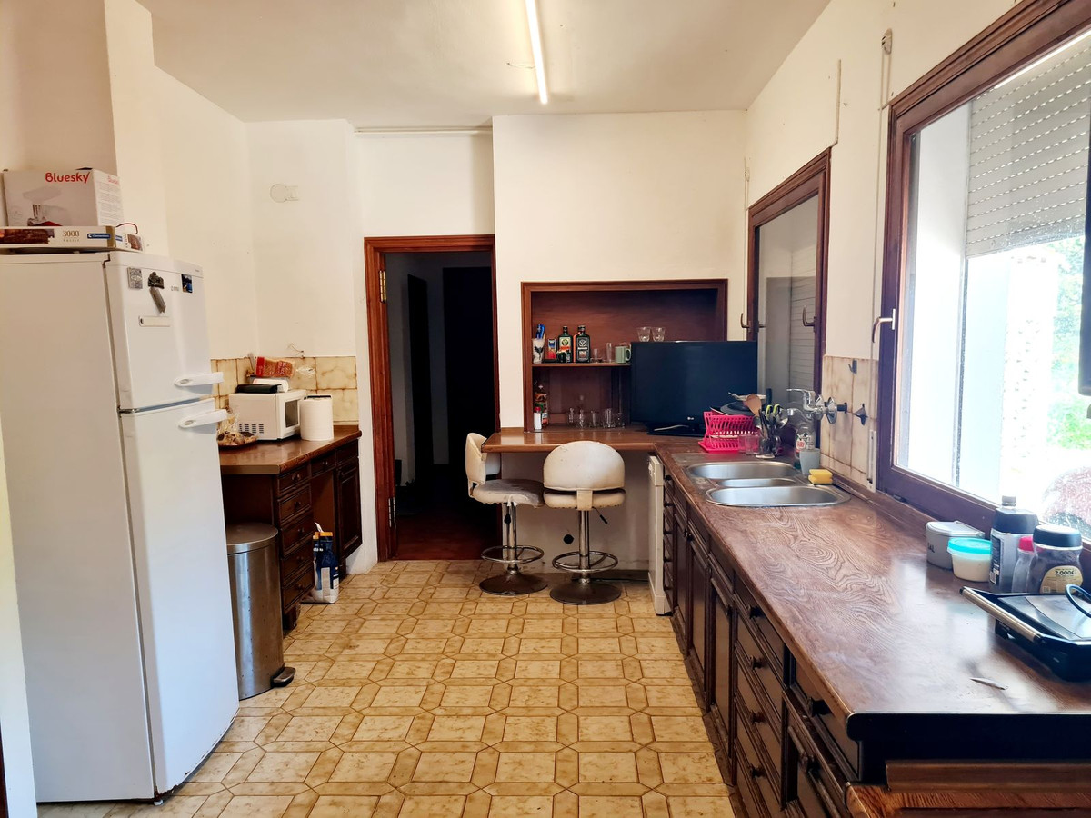5 Bed Townhouse for sale in Las Chapas Costa Del Sol, Málaga, Spain