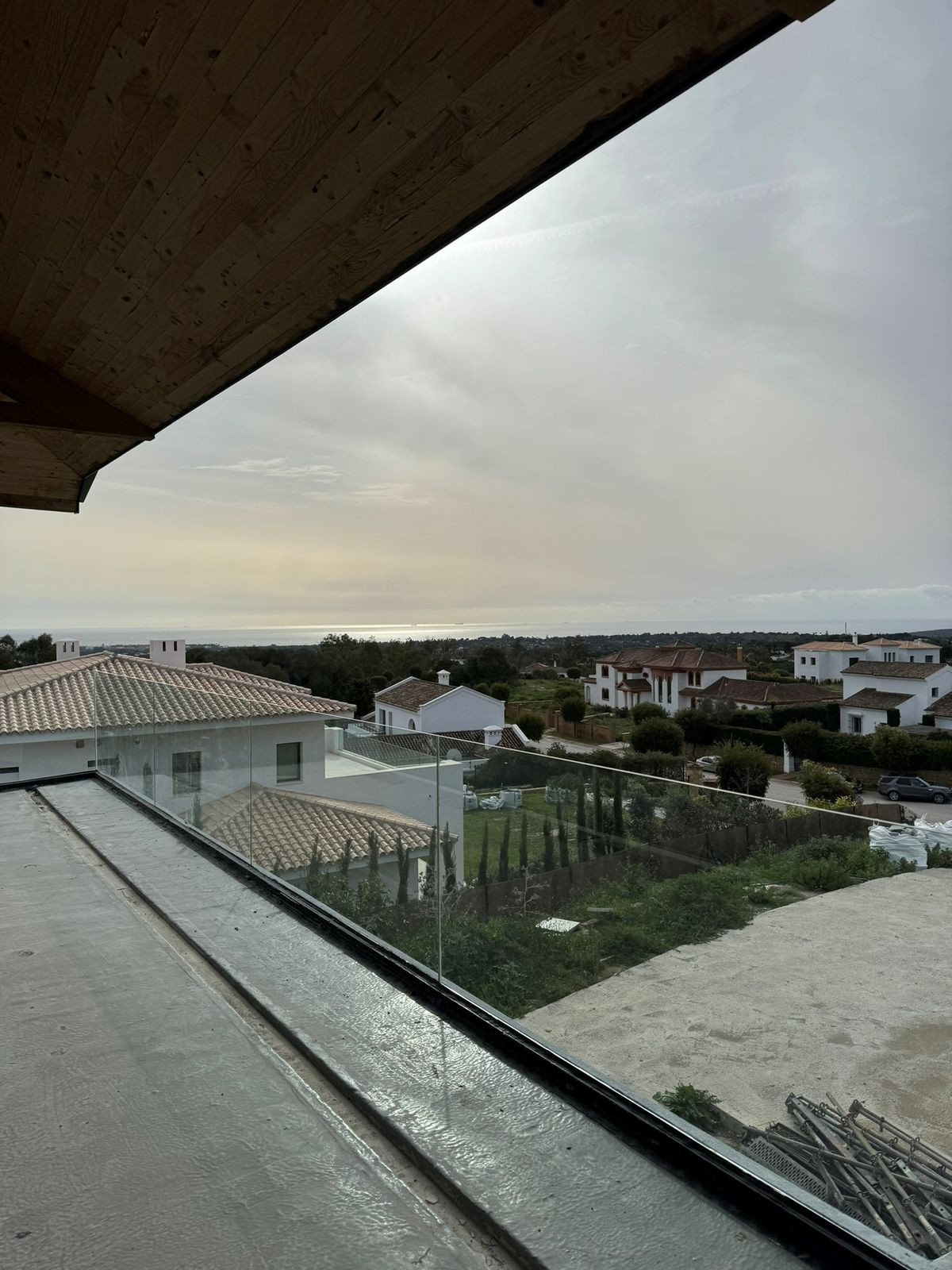 Se vende Villa - Chalet de 4 dormitorios en Costa Del Sol, Cadiz, España