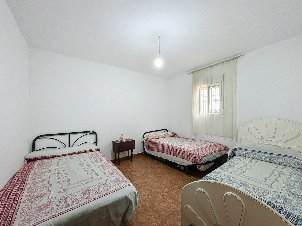 Se vende Villa - Chalet de 4 dormitorios en Costa Del Sol East, Málaga, España
