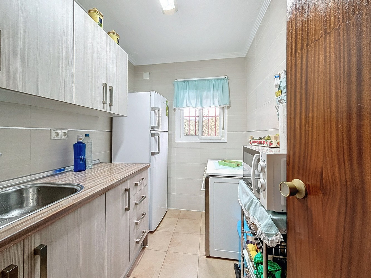 Se vende Villa - Chalet de 4 dormitorios en Costa Del Sol East, Málaga, España