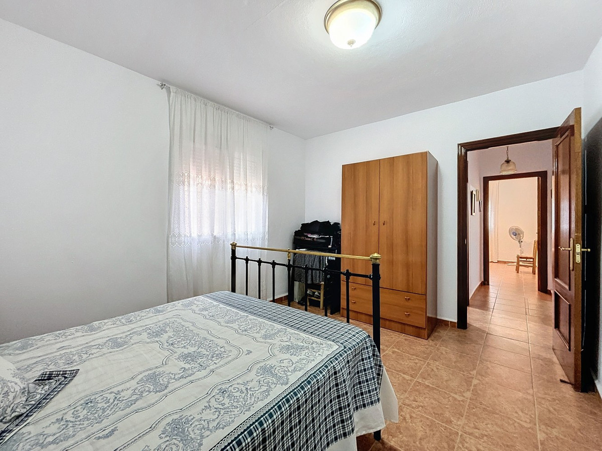 Se vende Villa - Chalet de 4 dormitorios en Costa Del Sol East, Málaga, España