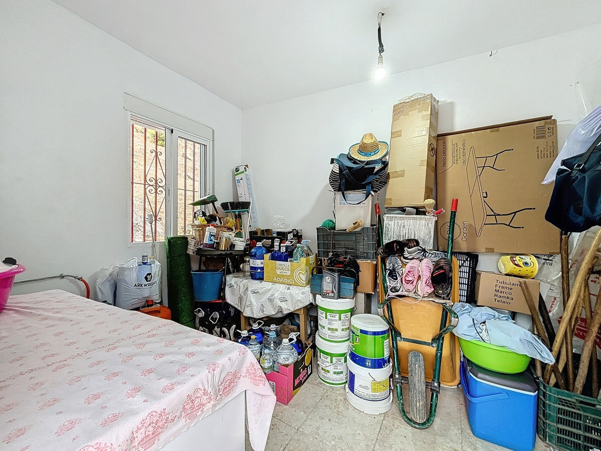 Se vende Villa - Chalet de 4 dormitorios en Costa Del Sol East, Málaga, España