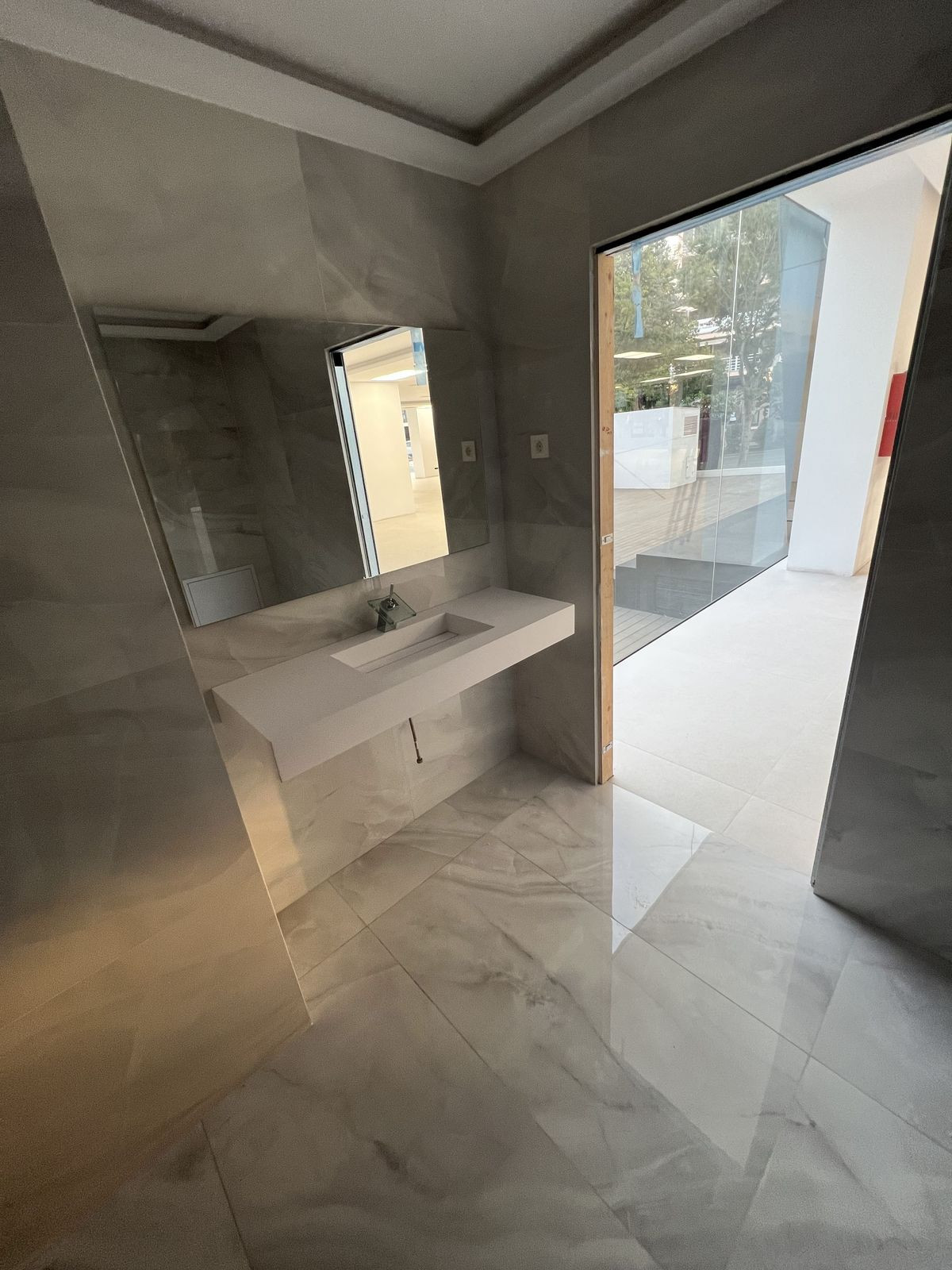 Se vende Tienda  en Costa Del Sol, Málaga, España