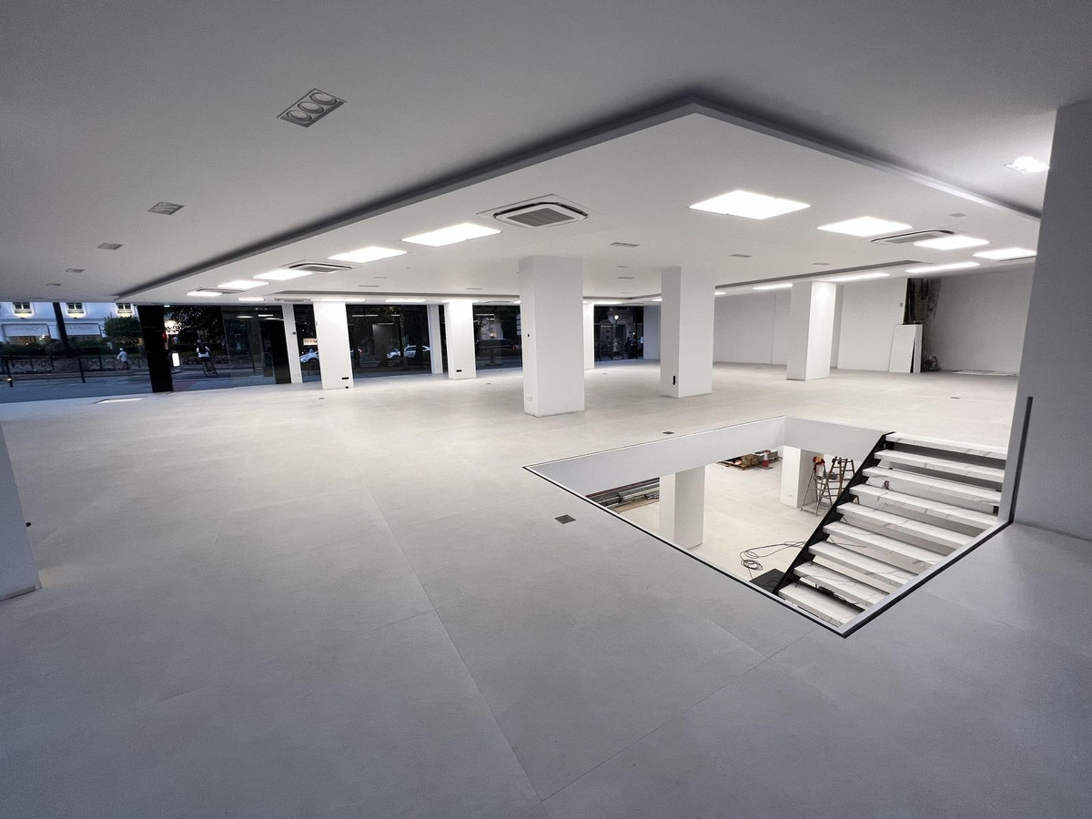 Se vende Tienda  en Costa Del Sol, Málaga, España