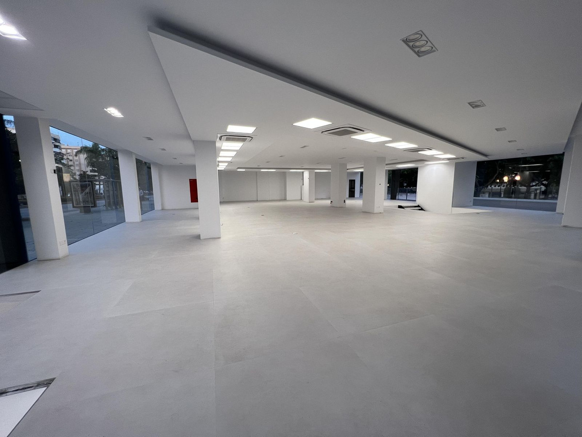 Se vende Tienda  en Costa Del Sol, Málaga, España