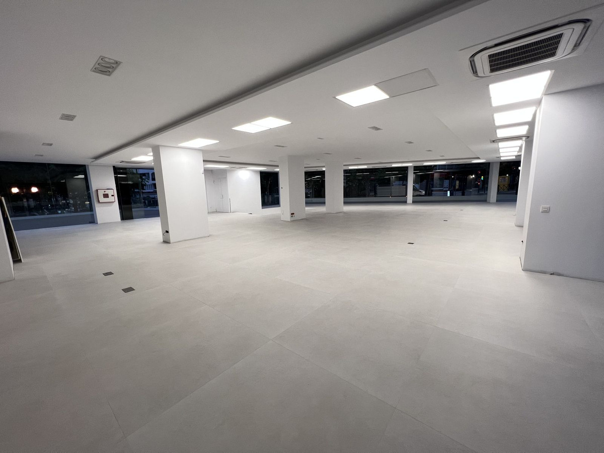 Se vende Tienda  en Costa Del Sol, Málaga, España
