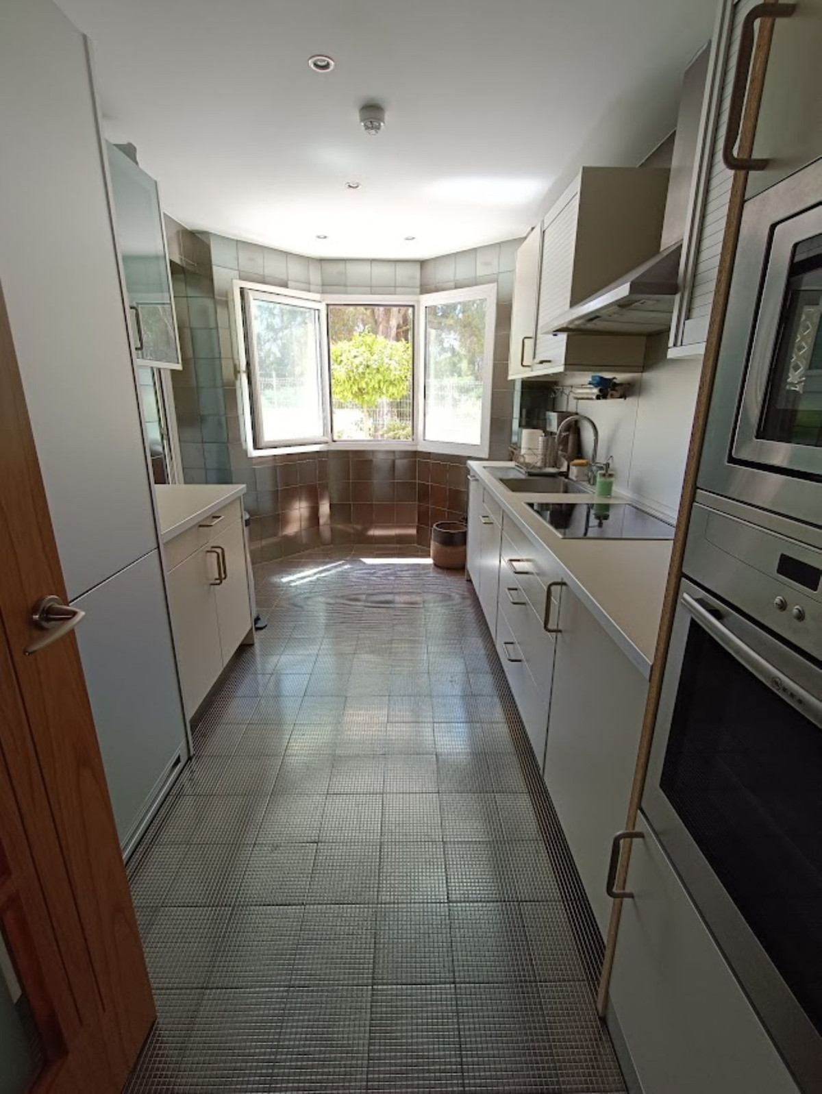 2 Bed Apartment for sale in Puerto Banús Costa Del Sol, Málaga, Spain