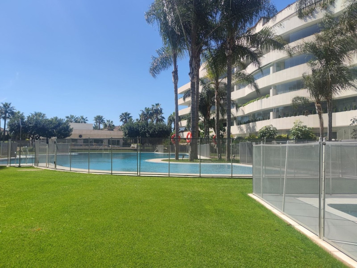 2 Bed Apartment for sale in Puerto Banús Costa Del Sol, Málaga, Spain