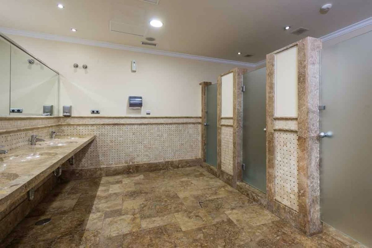 2 Bed Apartment for sale in Puerto Banús Costa Del Sol, Málaga, Spain