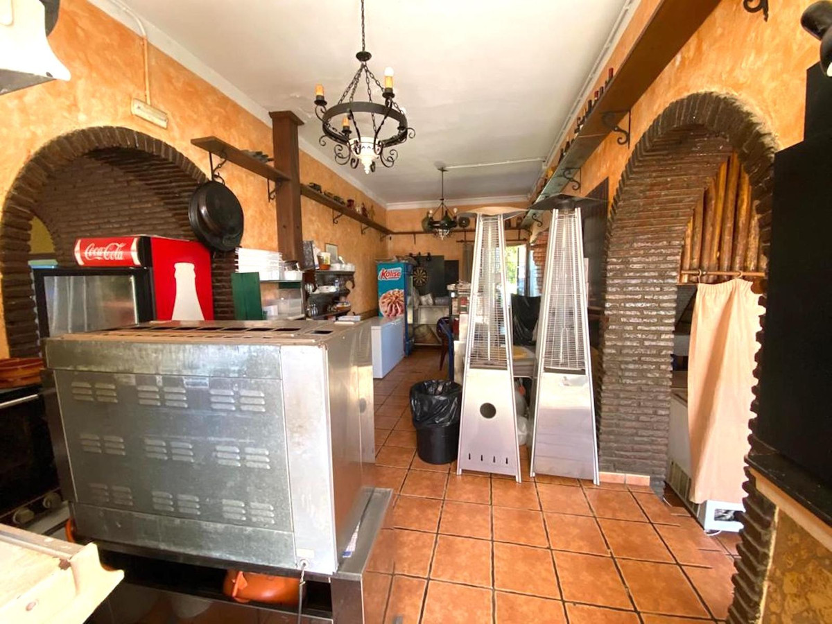5 Bed Commercial unit for sale in Cabopino Costa Del Sol, Málaga, Spain