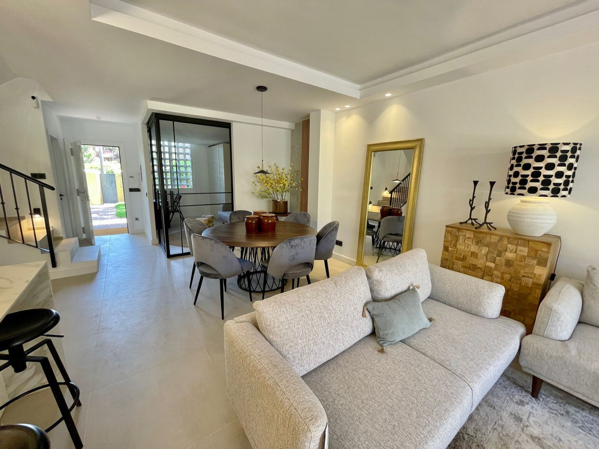 3 Bed Townhouse for sale in Nueva Andalucía Costa Del Sol, Málaga, Spain