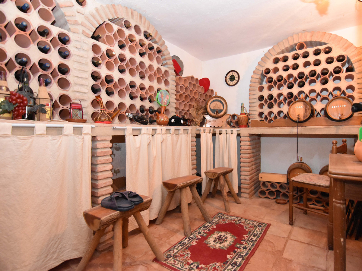 Se vende Finca - Cortijo de 8 dormitorios en Costa Del Sol, Málaga, España