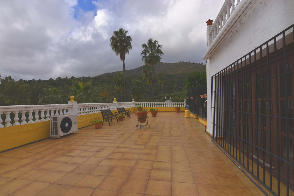 Se vende Finca - Cortijo de 8 dormitorios en Costa Del Sol, Málaga, España
