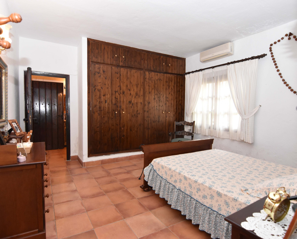 Se vende Finca - Cortijo de 8 dormitorios en Costa Del Sol, Málaga, España