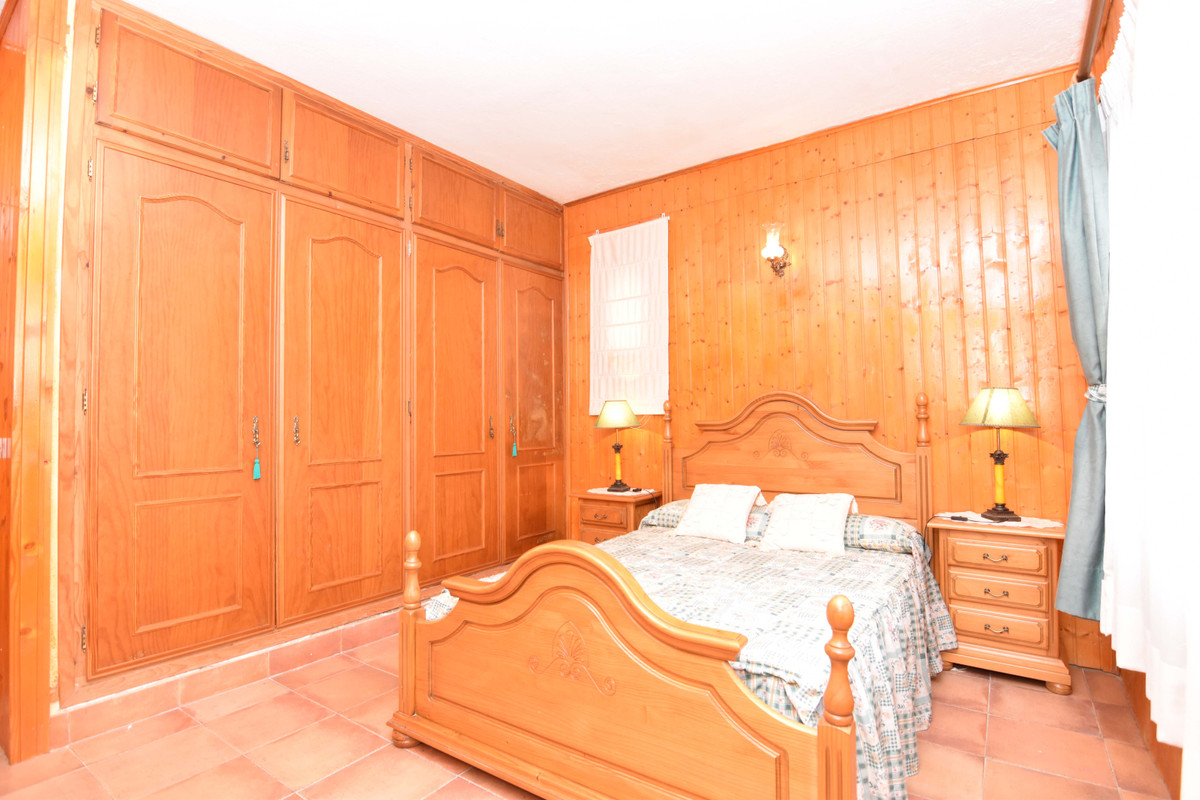 Se vende Finca - Cortijo de 8 dormitorios en Costa Del Sol, Málaga, España