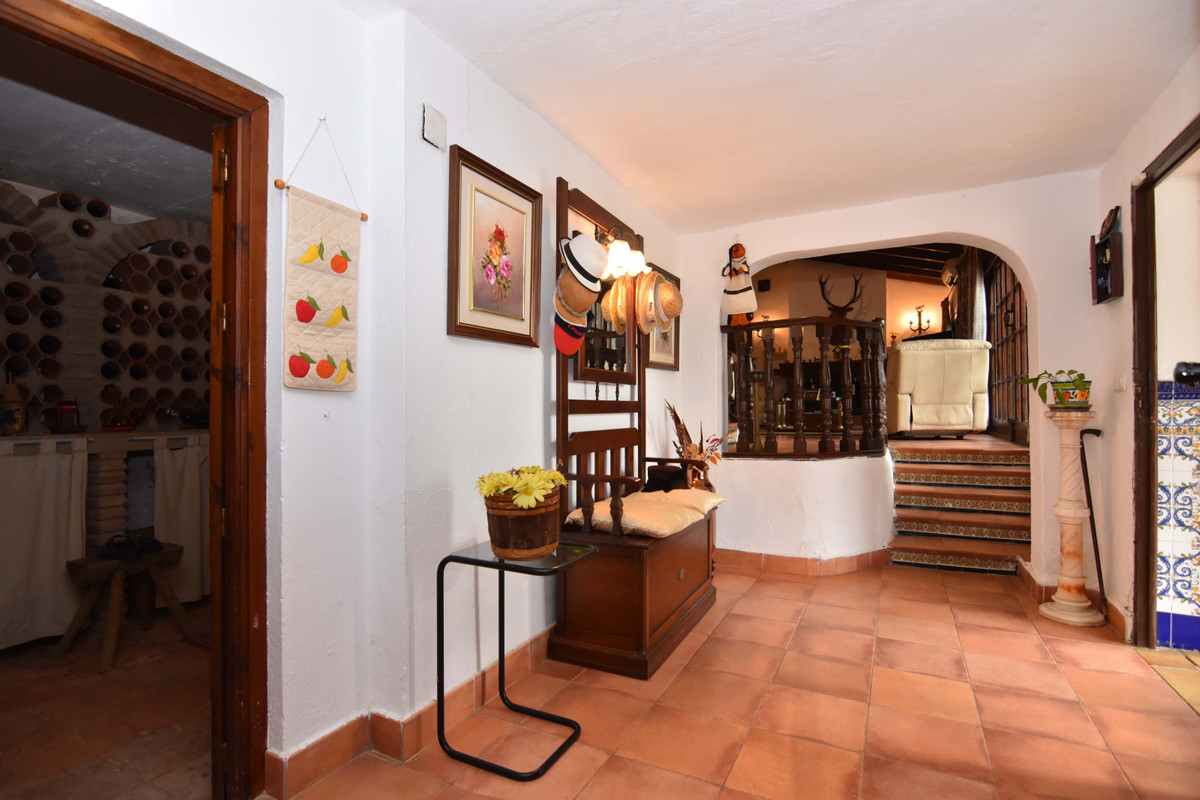Se vende Finca - Cortijo de 8 dormitorios en Costa Del Sol, Málaga, España