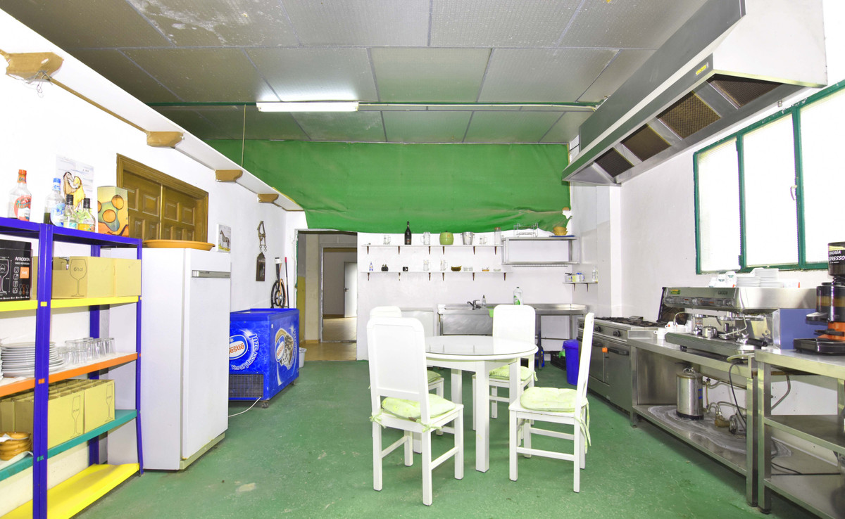 Se vende Finca - Cortijo de 8 dormitorios en Costa Del Sol, Málaga, España