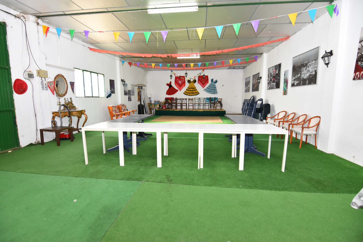 Se vende Finca - Cortijo de 8 dormitorios en Costa Del Sol, Málaga, España
