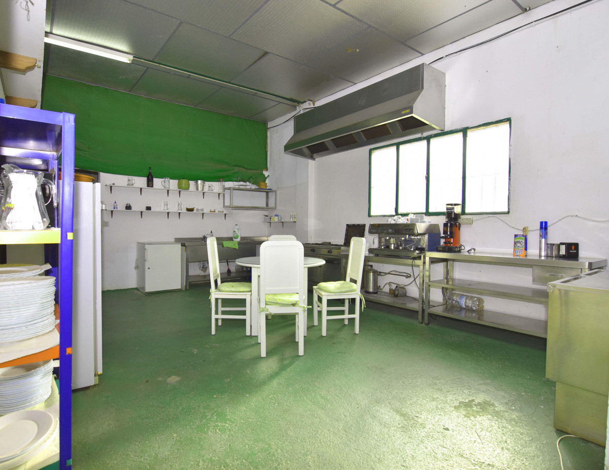 Se vende Finca - Cortijo de 8 dormitorios en Costa Del Sol, Málaga, España