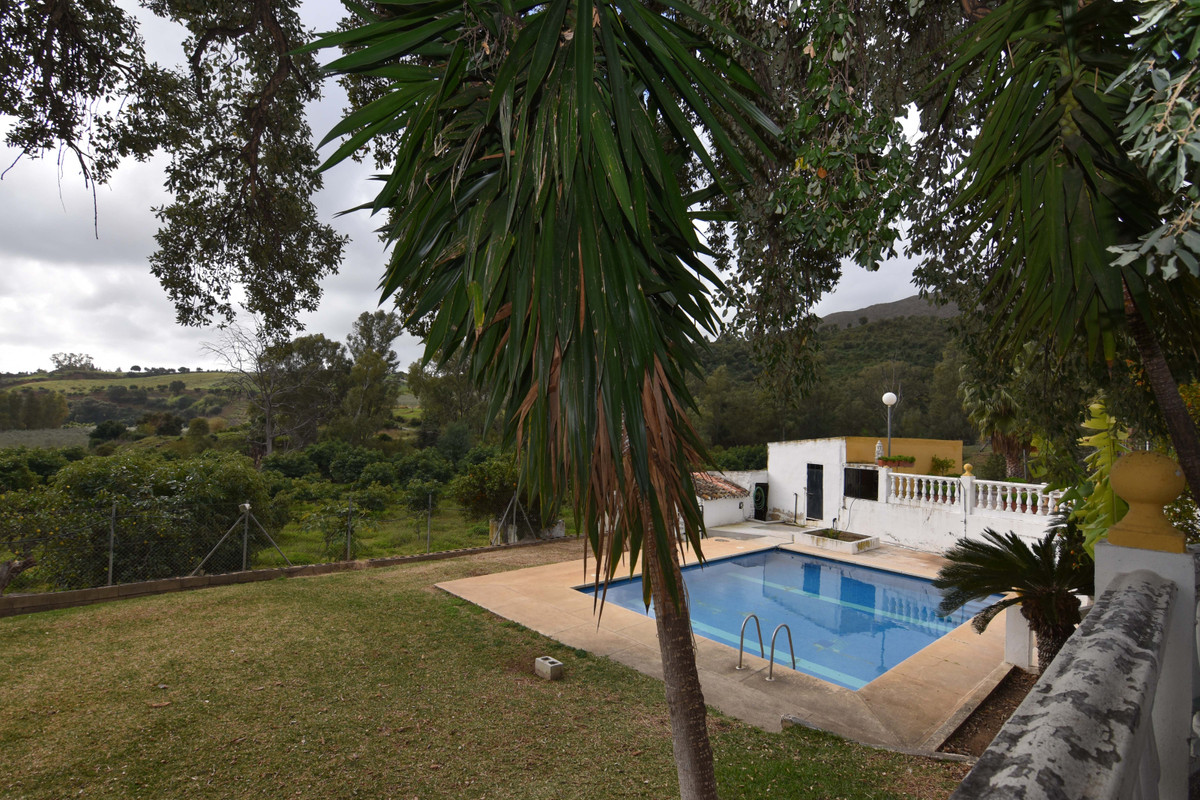 Se vende Finca - Cortijo de 8 dormitorios en Costa Del Sol, Málaga, España