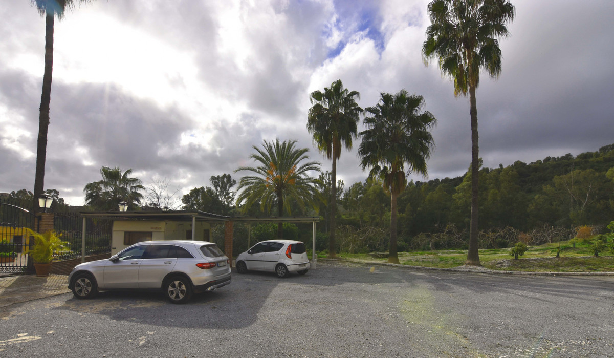 Se vende Finca - Cortijo de 8 dormitorios en Costa Del Sol, Málaga, España