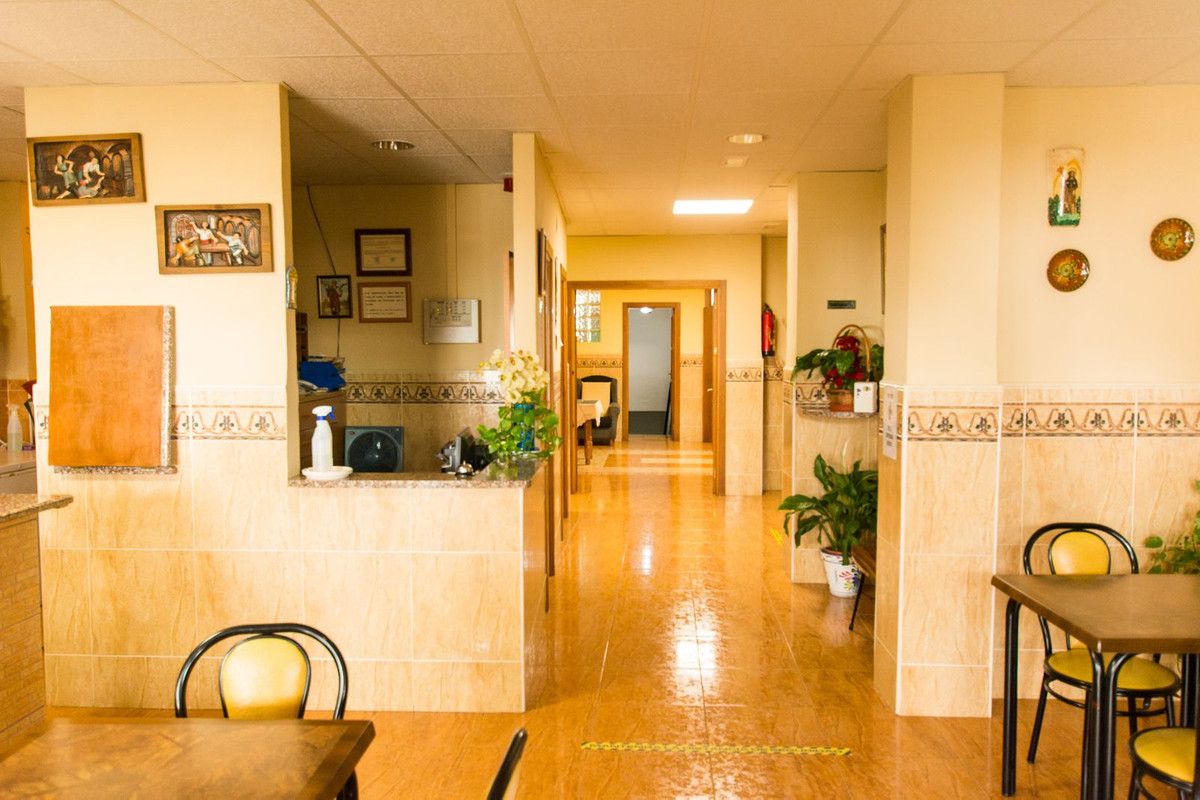 33 Bed Commercial unit for sale in Tolox Costa Del Sol, Málaga, Spain