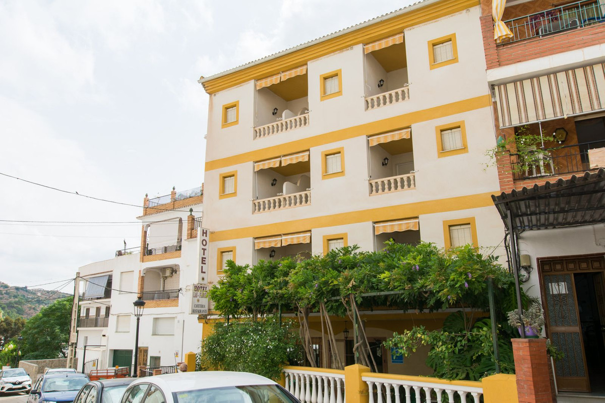 33 Bed Commercial unit for sale in Tolox Costa Del Sol, Málaga, Spain