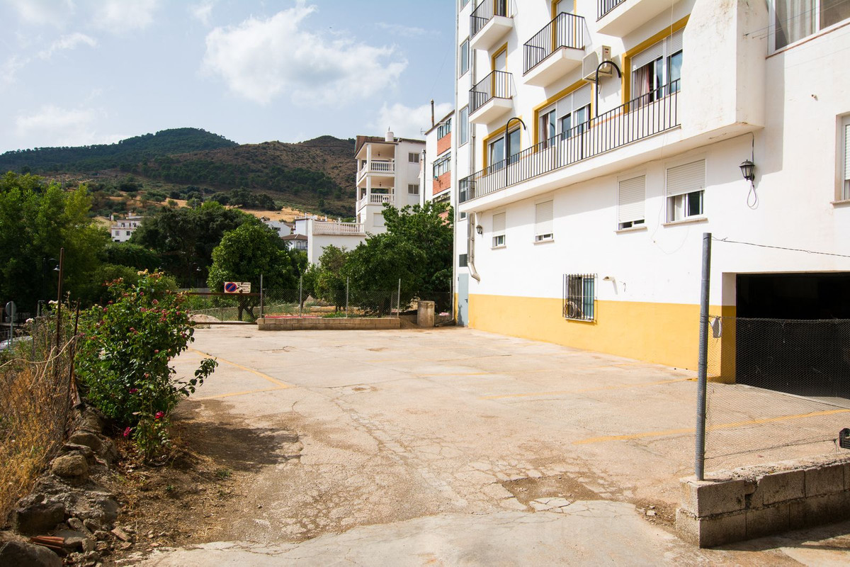 33 Bed Commercial unit for sale in Tolox Costa Del Sol, Málaga, Spain
