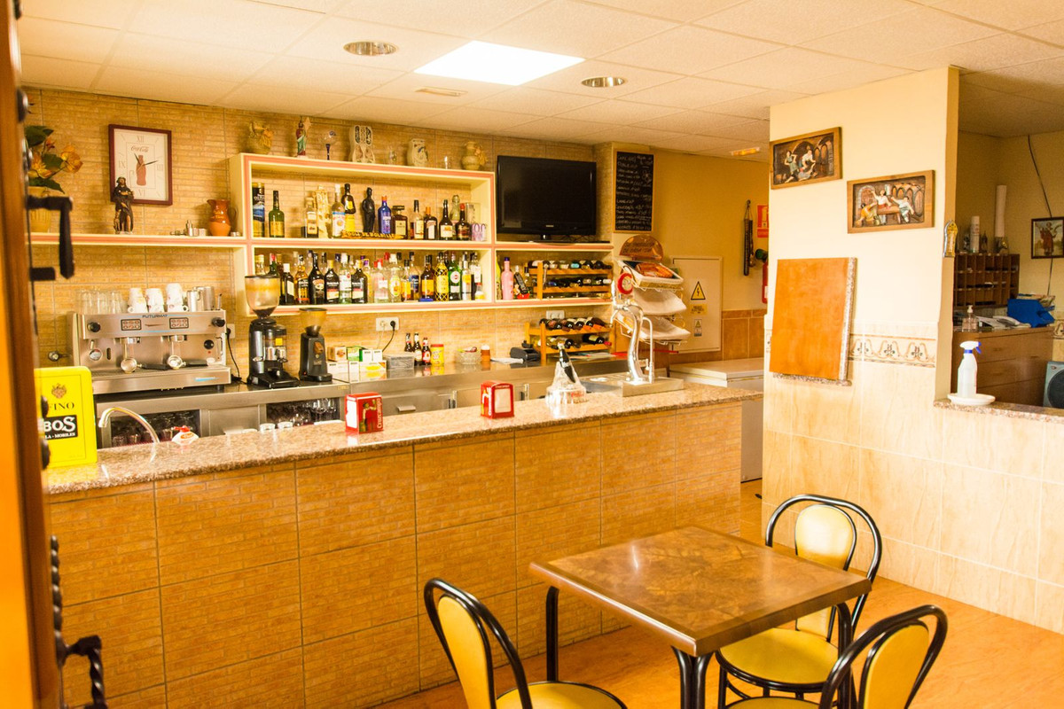 33 Bed Commercial unit for sale in Tolox Costa Del Sol, Málaga, Spain