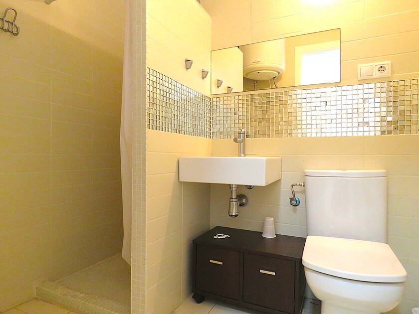 2 Bed Commercial unit for sale in Guardamar Del Segura Costa Blanca, Alicante, Spain