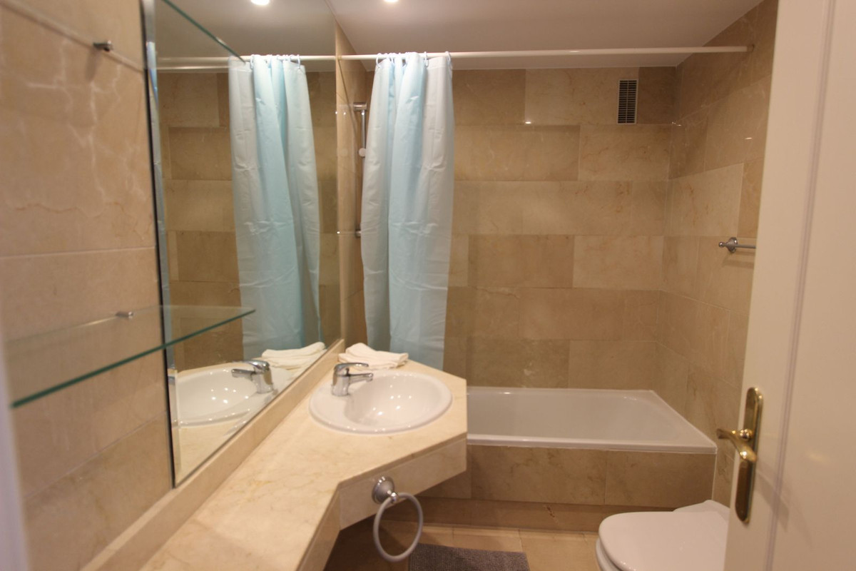 Se vende Ático de 4 dormitorios en Costa Del Sol, Málaga, España