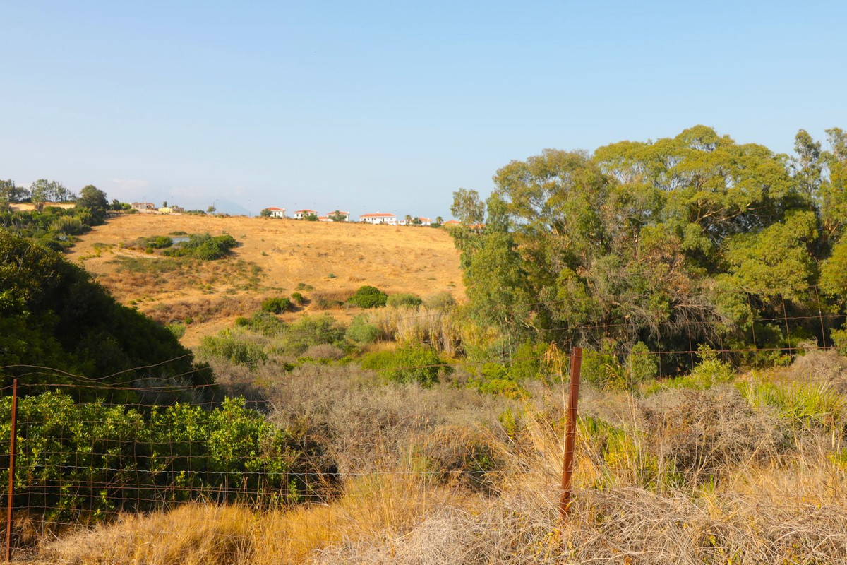 Se vende Terreno con Ruina  en Costa Del Sol, Málaga, España