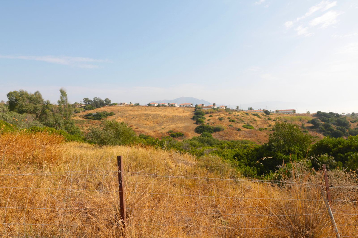 Se vende Terreno con Ruina  en Costa Del Sol, Málaga, España