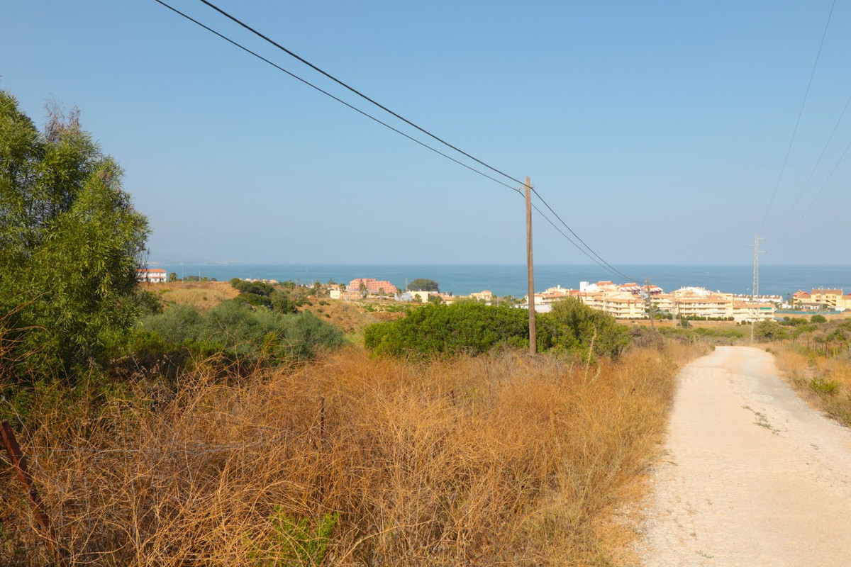 Se vende Terreno con Ruina  en Costa Del Sol, Málaga, España