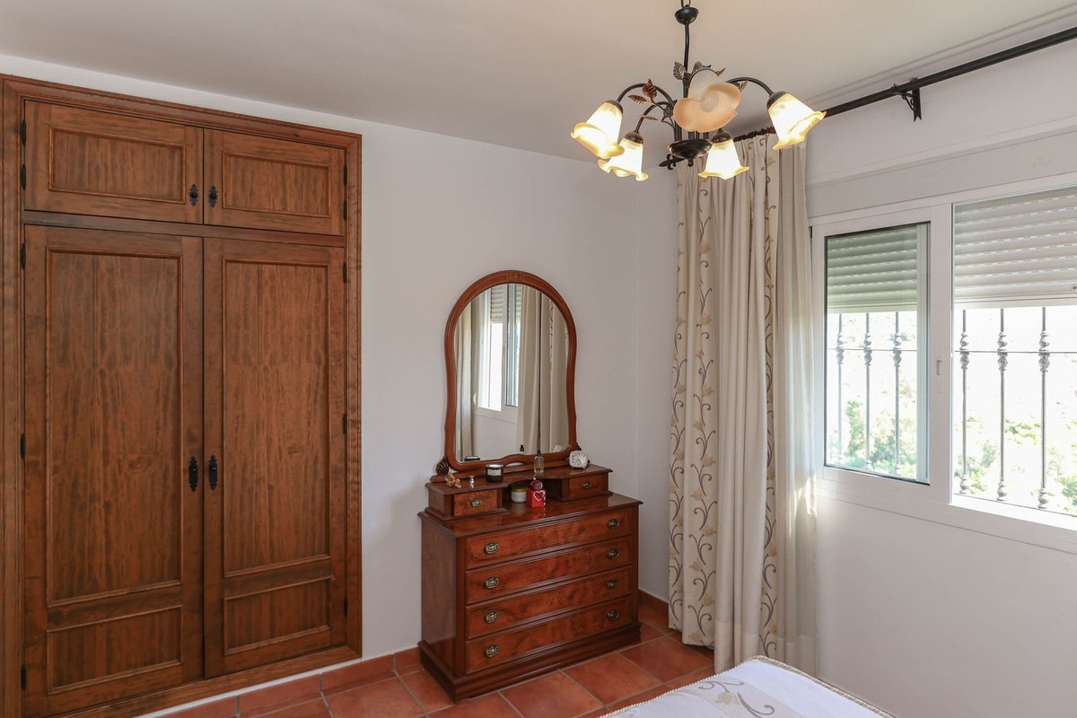 Se vende Villa - Chalet de 3 dormitorios en Costa Del Sol, Málaga, España