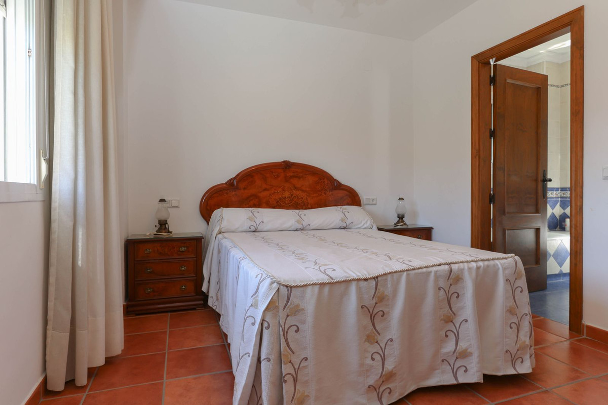 Se vende Villa - Chalet de 3 dormitorios en Costa Del Sol, Málaga, España