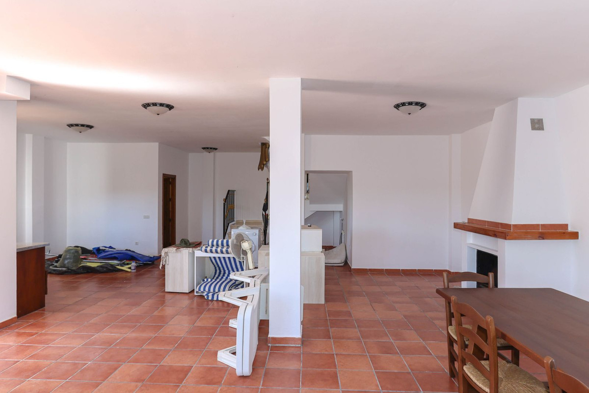 Se vende Villa - Chalet de 3 dormitorios en Costa Del Sol, Málaga, España