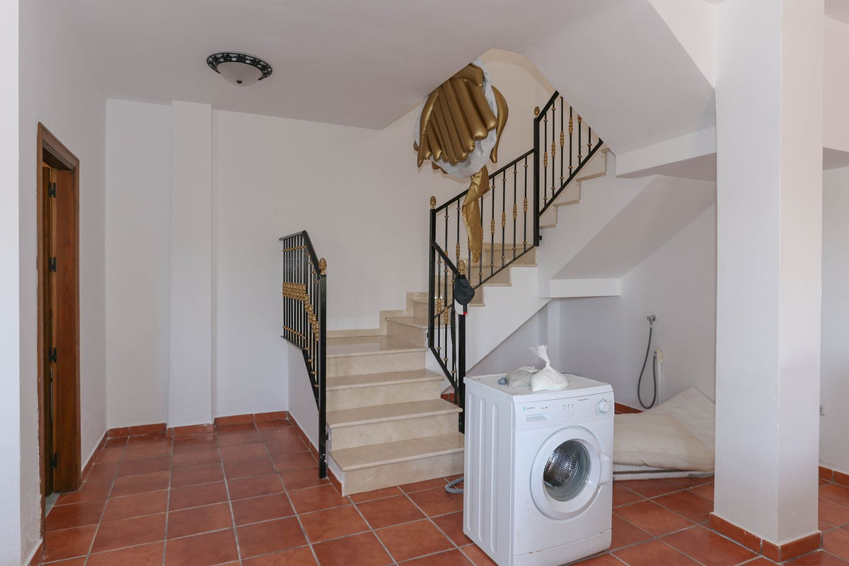 Se vende Villa - Chalet de 3 dormitorios en Costa Del Sol, Málaga, España