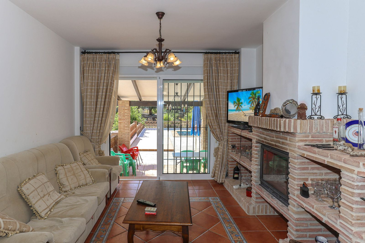 Se vende Villa - Chalet de 3 dormitorios en Costa Del Sol, Málaga, España