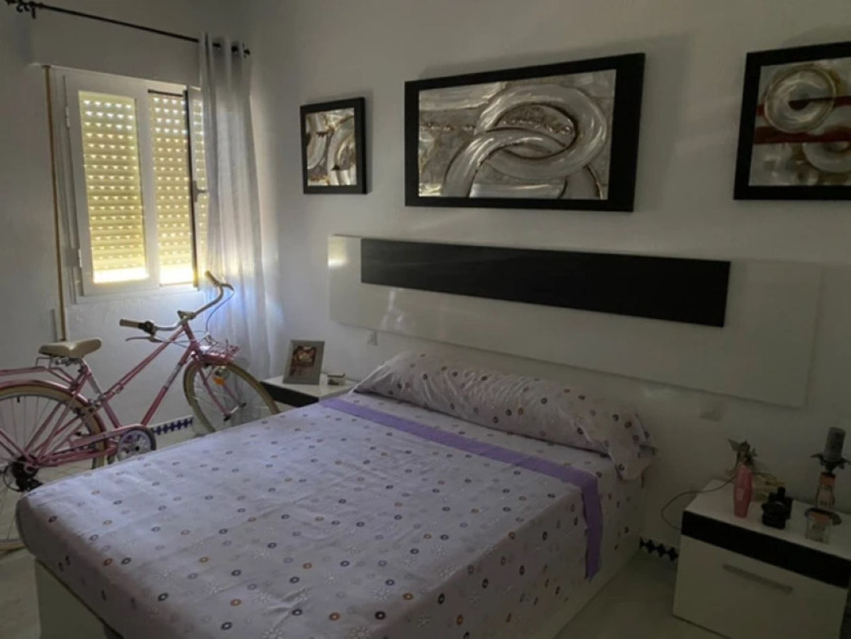 2 Bed Apartment for sale in Estepona Costa Del Sol, Málaga, Spain