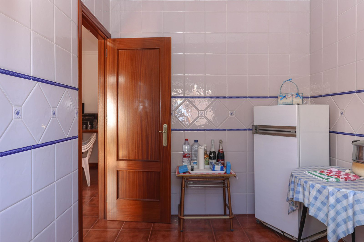 Se vende Villa - Chalet de 3 dormitorios en Costa Del Sol, Málaga, España