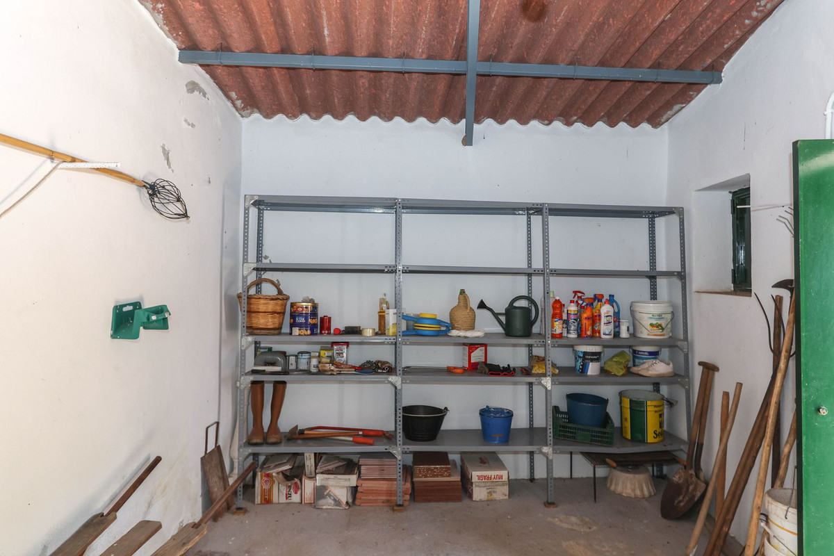 Se vende Villa - Chalet de 3 dormitorios en Costa Del Sol, Málaga, España