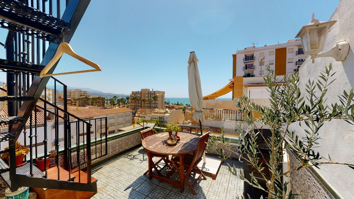 Se vende Ático de 4 dormitorios en Costa Del Sol East, Málaga, España