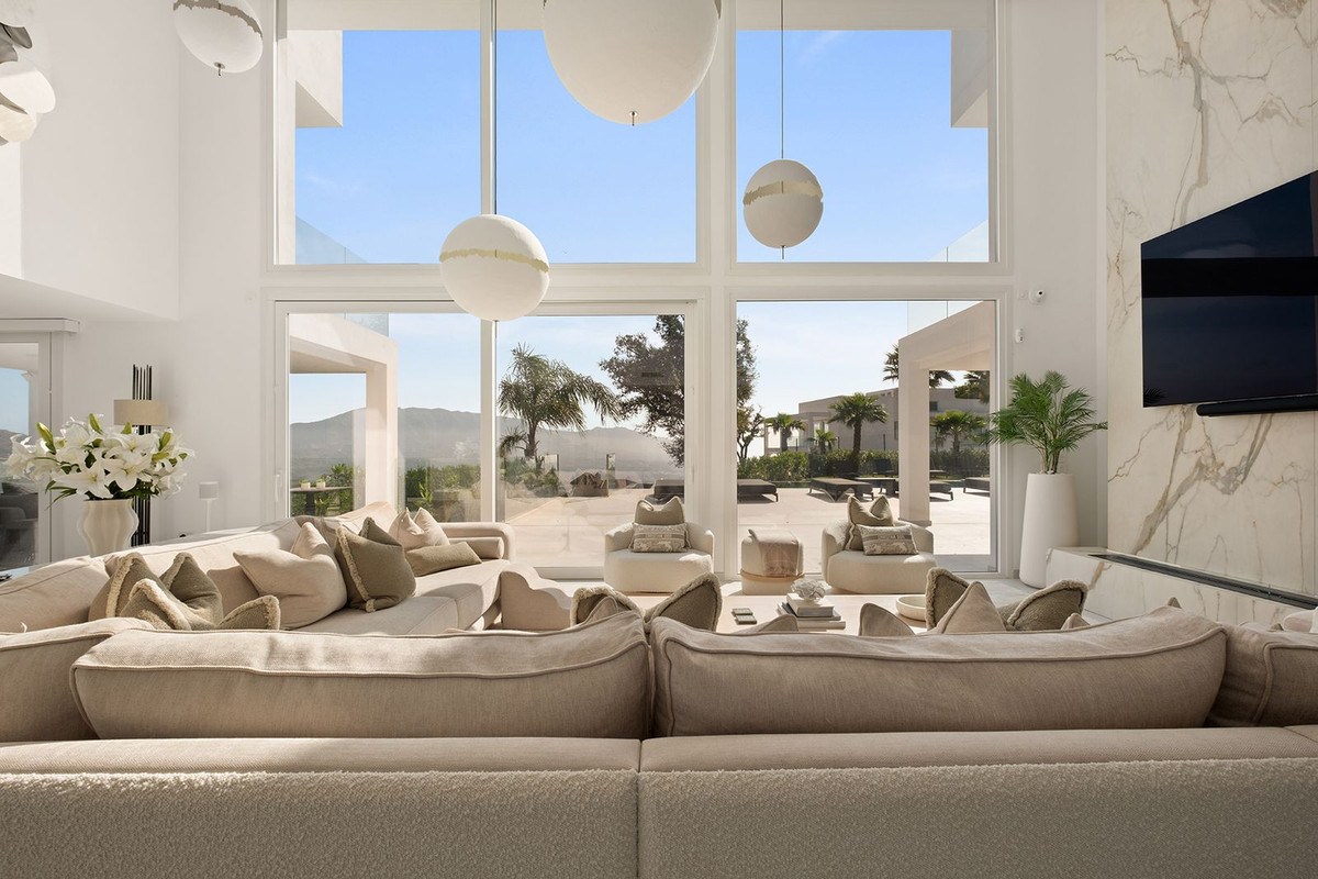 4 Bed Townhouse for sale in La Mairena Costa Del Sol, Málaga, Spain